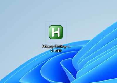 一瞬で全ウィンドウを最小化、音量ミュートにできるソフト 『Privacy-HotKey』