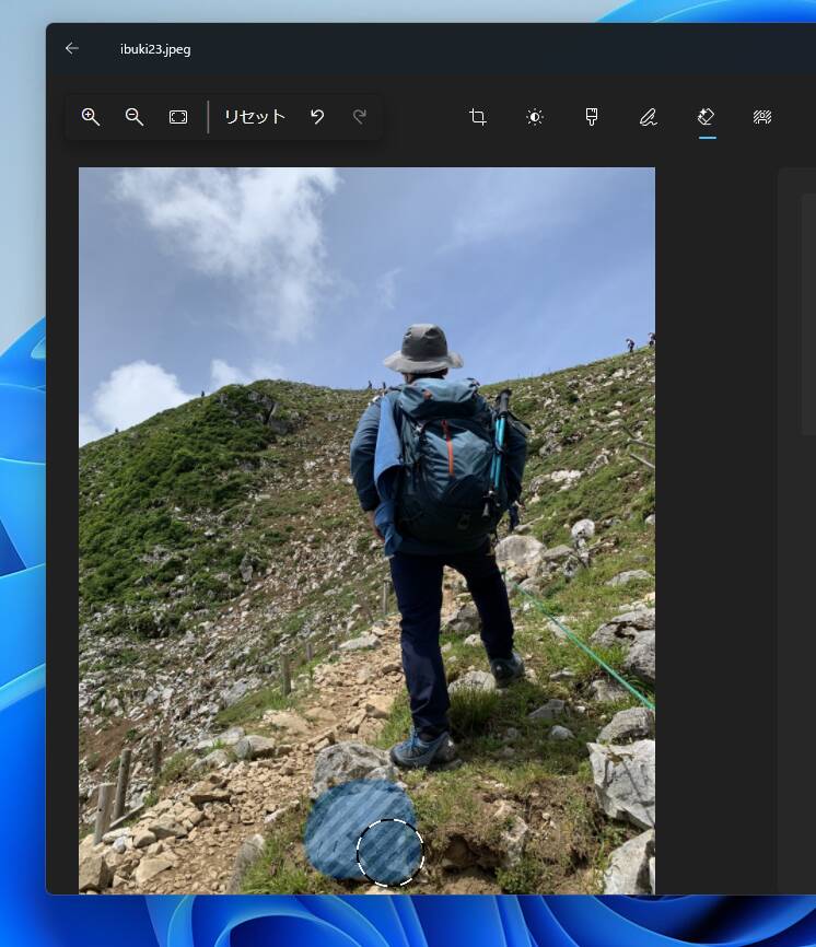 【Tips】Windows標準の「フォト」で簡単に消しゴムマジック、背景除去が可能