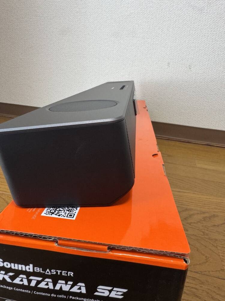 【開封レビュー】Sound Blaster Katana SE ワンボディで低音もしっかり鳴るデスク向けサウンドバー