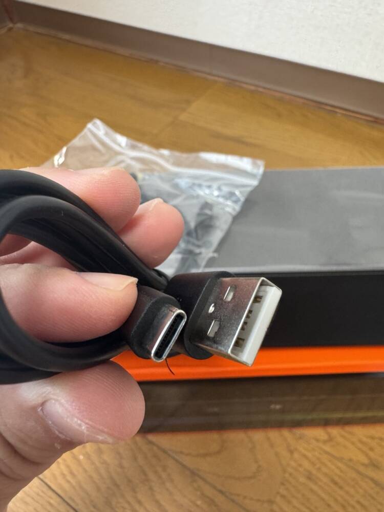 【開封レビュー】Sound Blaster Katana SE ワンボディで低音もしっかり鳴るデスク向けサウンドバー