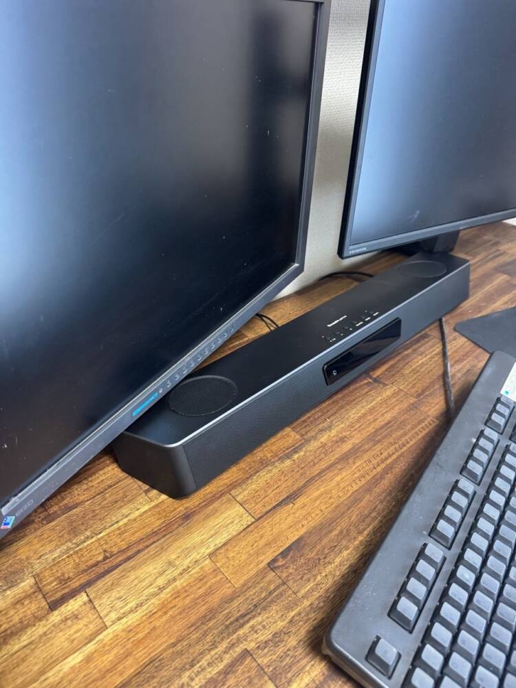 【開封レビュー】Sound Blaster Katana SE ワンボディで低音もしっかり鳴るデスク向けサウンドバー