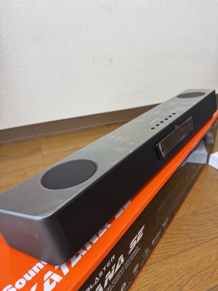 【開封レビュー】Sound Blaster Katana SE ワンボディで低音もしっかり鳴るデスク向けサウンドバー