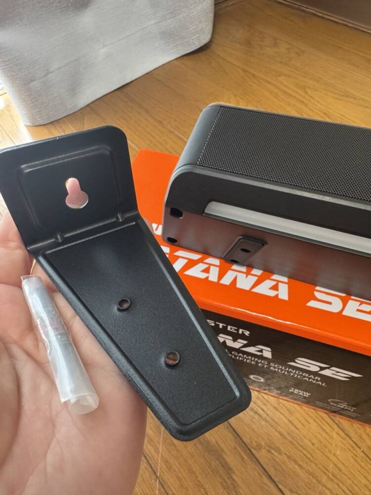 【開封レビュー】Sound Blaster Katana SE ワンボディで低音もしっかり鳴るデスク向けサウンドバー